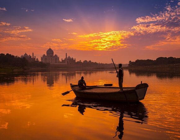 Sunrise Taj Mahal Tour by Car