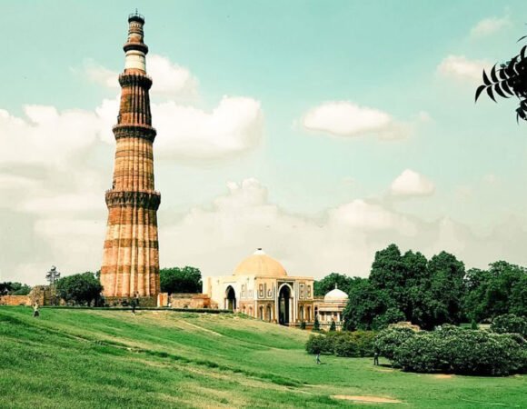 Full-Day Delhi Tour: Explore the Heart of India